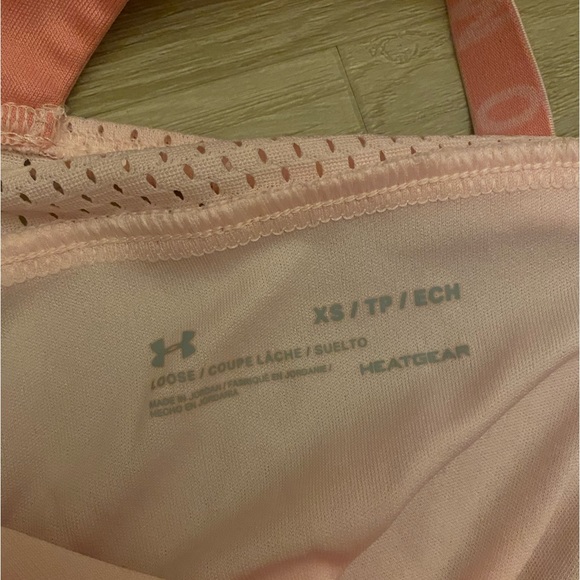 Under Armour Loose-Fitting Workout Tank Top - Picture 3 of 5